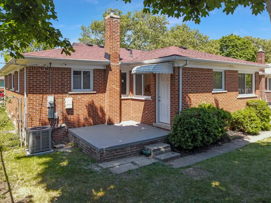 15421 Pearson Street, Oak Park, MI 48237 - #2