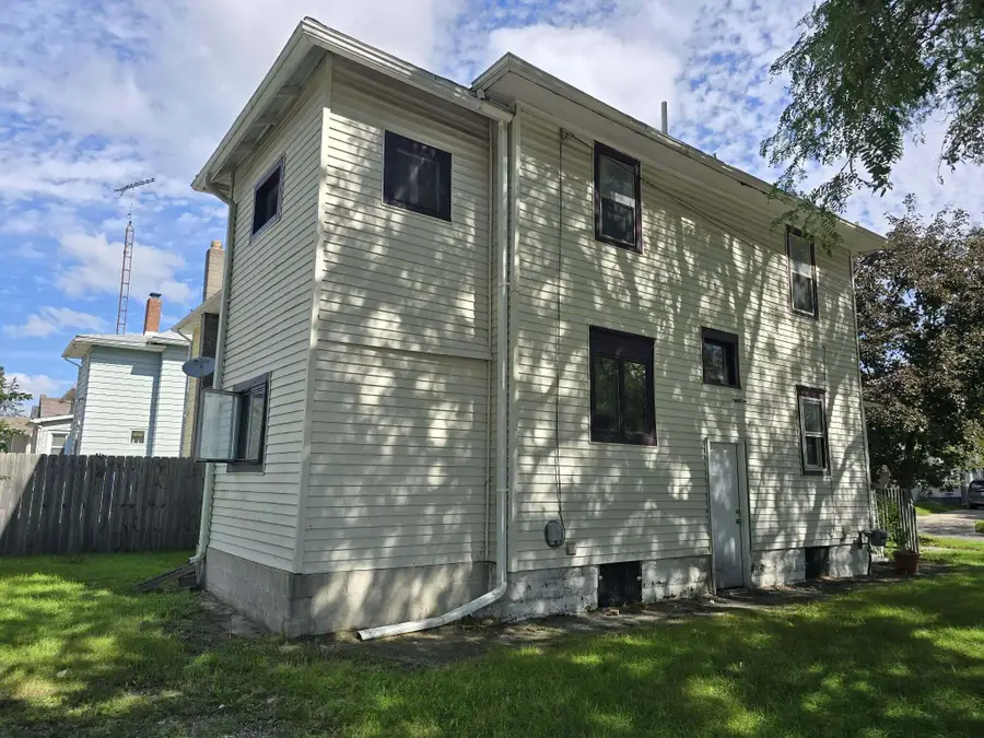 400 Bates Street, Jackson, MI 49202 - #3