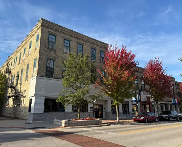 9 S 3rd Street #301, Grand Haven, MI 49417