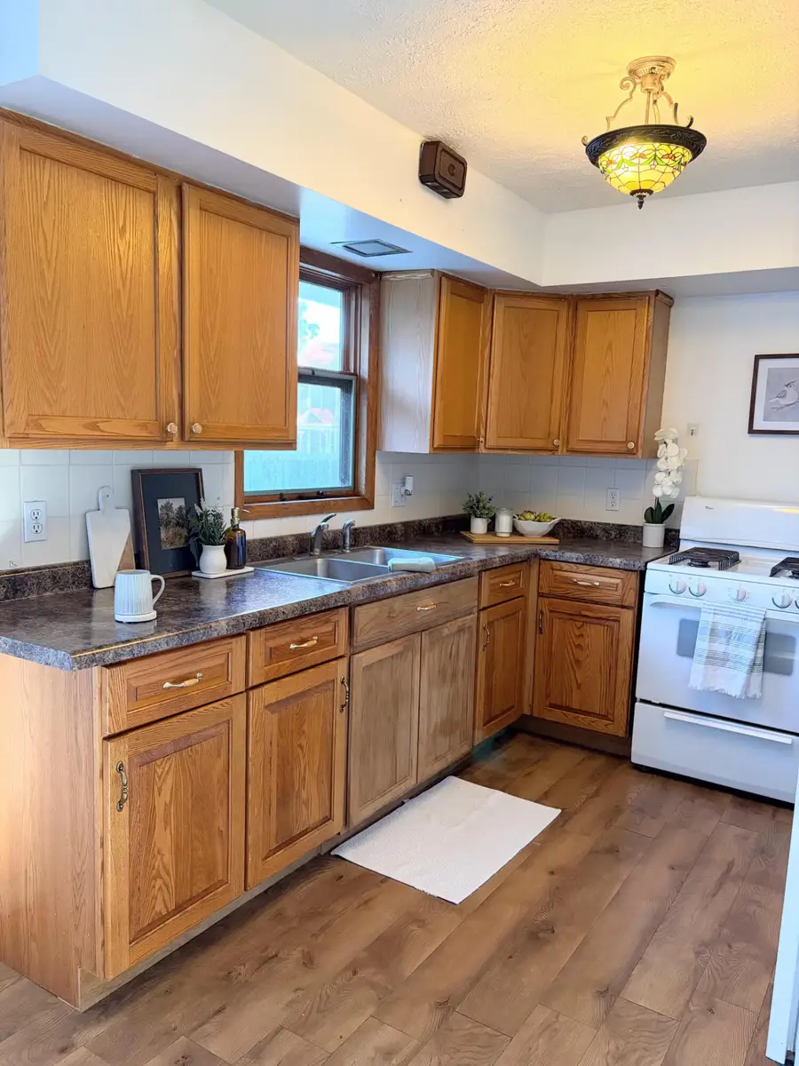 808 Jones Street, Marshall, MI 49068 - #3