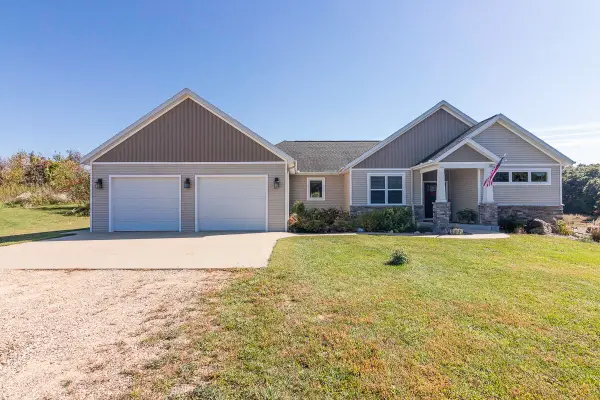 24487 60th Avenue, Mattawan, MI 49071