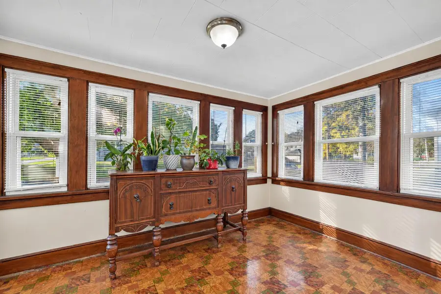 732 Elmwood Avenue, Jackson, MI 49203 - #2