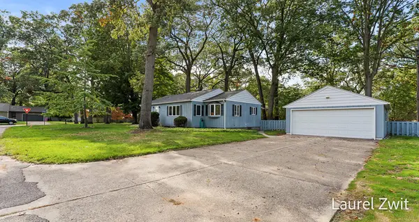 3761 Diversey Street, Norton Shores, MI 49441