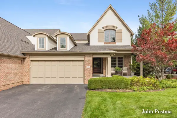 12 Peartree Lane Ne #23, Grand Rapids, MI 49546