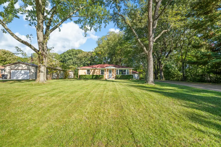 4031 Royal Curve, Saint Joseph, MI 49085 - #2