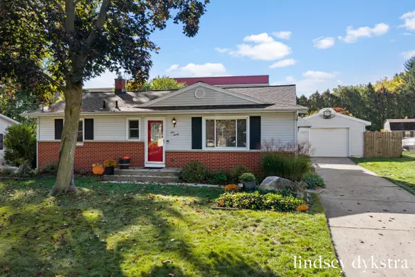 920 Coventry Drive Nw, Grand Rapids, MI 49544