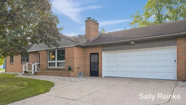 1424 3 Mile Road Ne, Grand Rapids, MI 49505