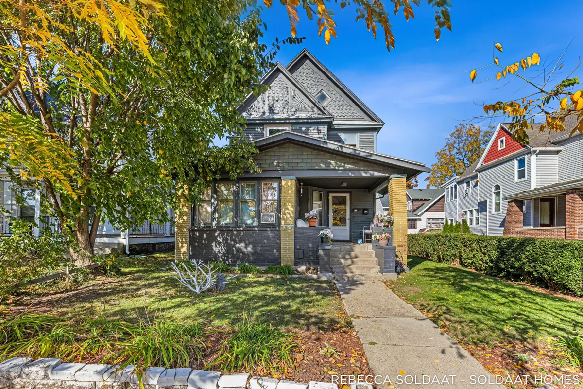 1057 Bridge Street Nw, Grand Rapids, MI 49504 - #1