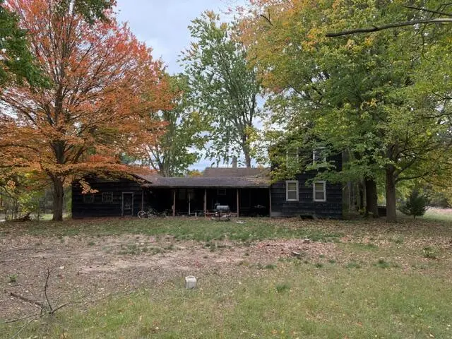 1254 E Ellis Road, Norton Shores, MI 49441 - #1