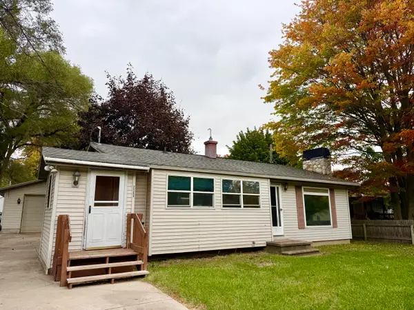 2268 Oak Park Drive, Muskegon, MI 49442