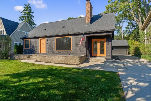 680 W Lincoln Street, Birmingham, MI 48009