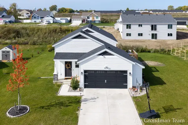 4272 Old Farm Drive, Wayland, MI 49348