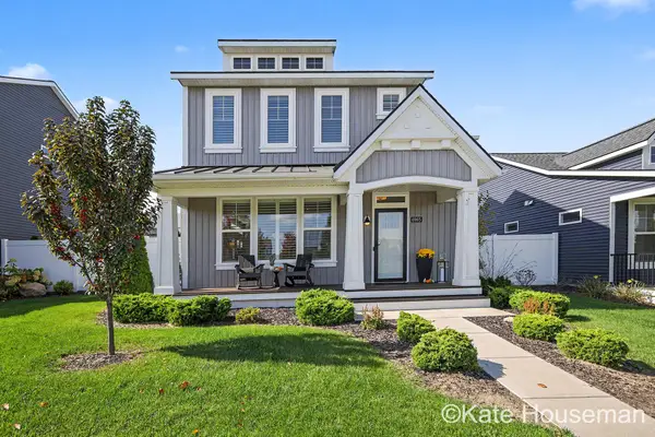 6965 W Rain Garden Lane Ne, Rockford, MI 49341