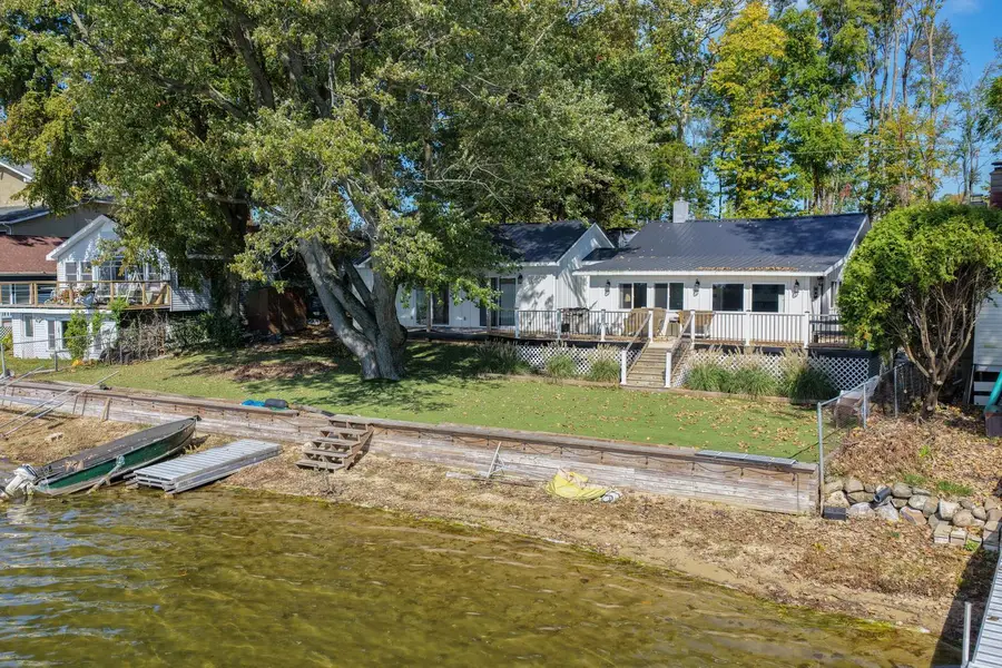 68424 Dailey Road, Edwardsburg, MI 49112 - #2