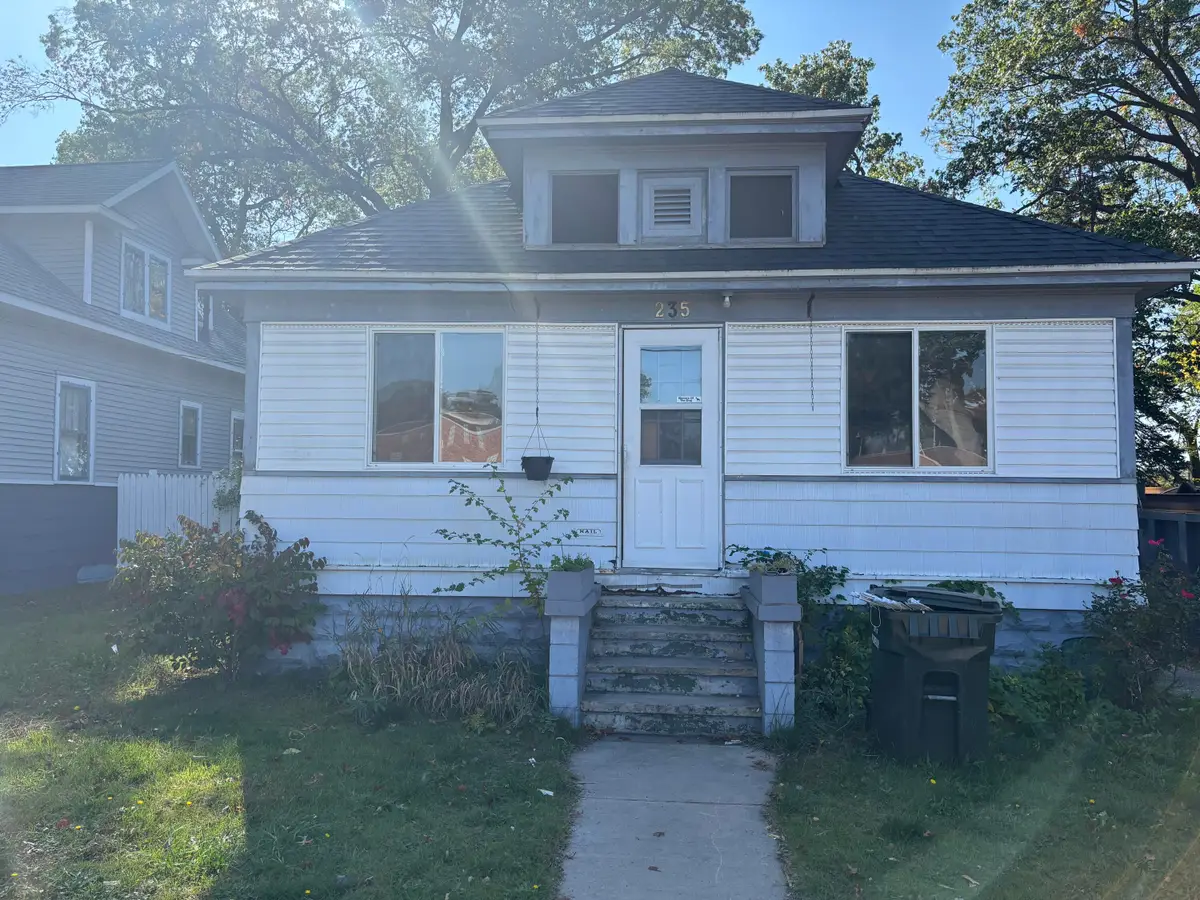 235 W Larch Avenue, Muskegon, MI 49441 - #1