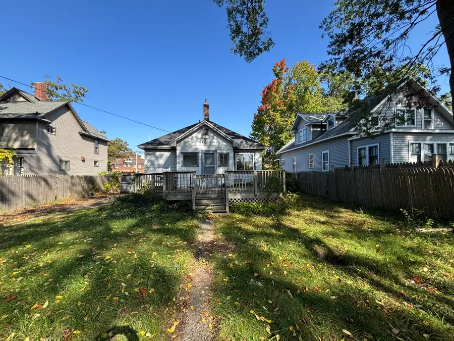 235 W Larch Avenue, Muskegon, MI 49441 - #3