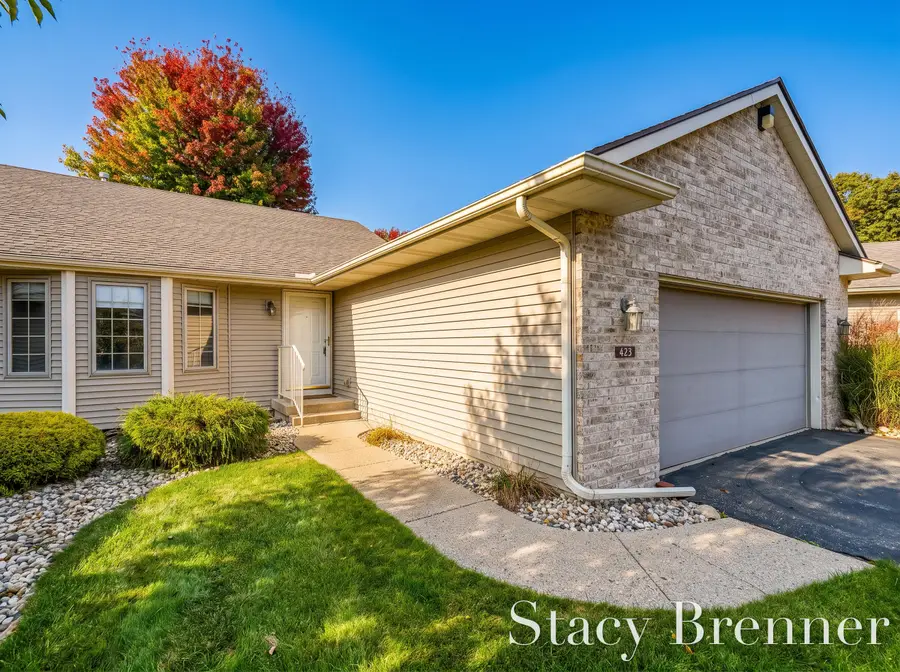 423 Falcon Drive, Wayland, MI 49348 - #2