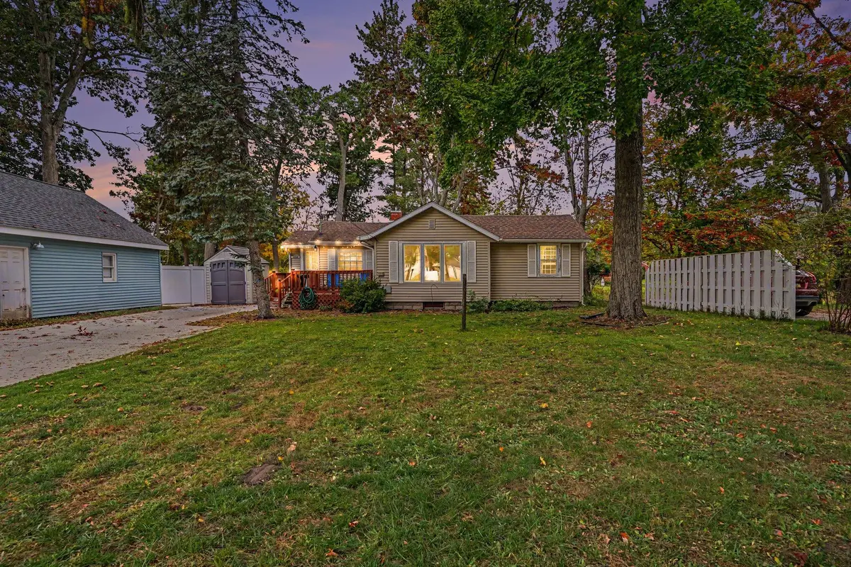 2699 Memorial Drive, Muskegon, MI 49445 - #1