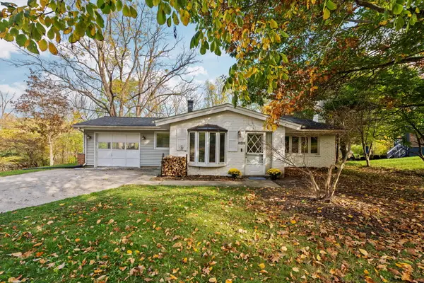 3888 W Loch Alpine Drive, Ann Arbor, MI 48103