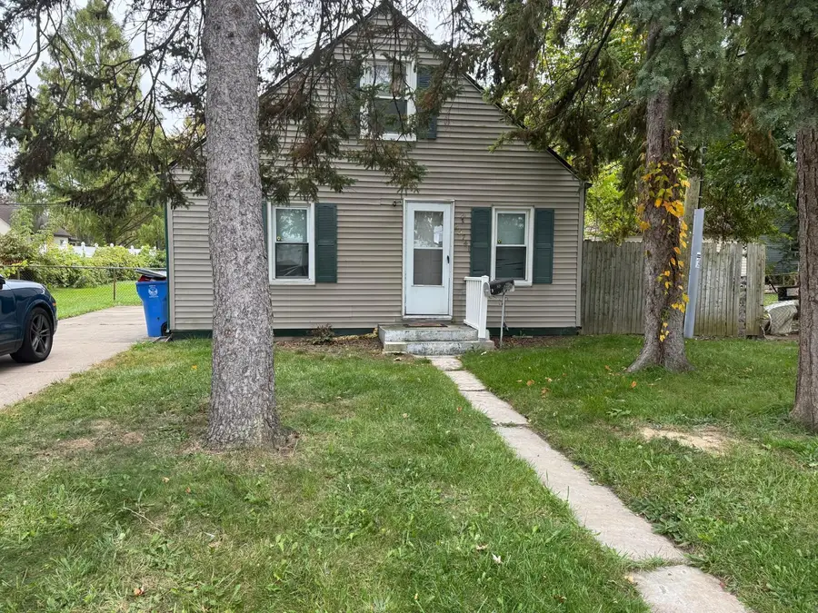 25741 SE Norfolk Street, Dearborn Heights, MI 48125 - #2