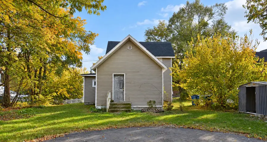 221 E Washington Street, Coldwater, MI 49036 - #2