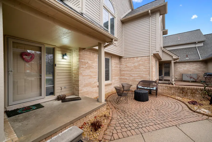 16727 Cobblestone W Boulevard, Macomb, MI 48042 - #3