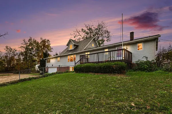 7037 Maple Island Road, Holton, MI 49425
