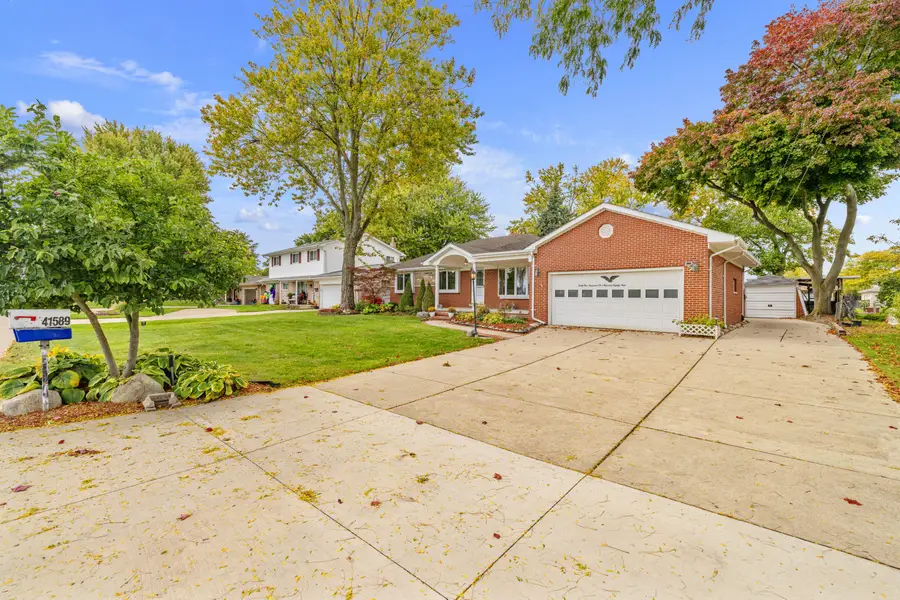 41589 Windmill Street, Harrison Township, MI 48045 - #3
