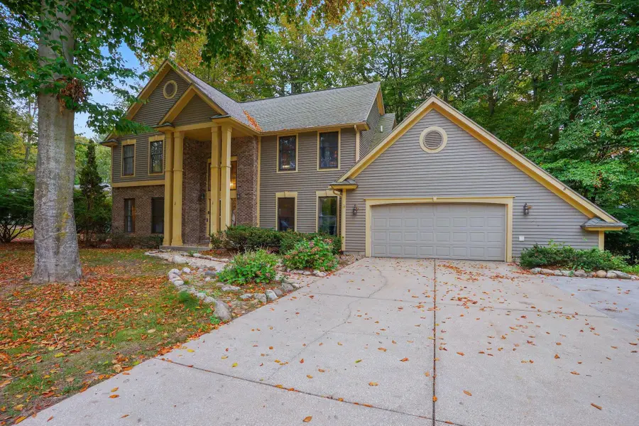 945 W Wellington Court, Muskegon, MI 49441 - #3