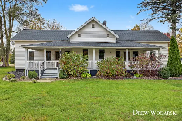 12376 Crockery Creek Drive, Ravenna, MI 49451