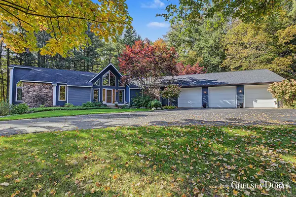 9393 Ravine Ridge Drive Se, Caledonia, MI 49316
