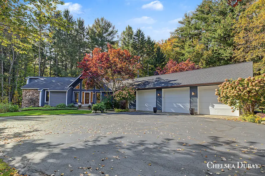 9393 Ravine Ridge Drive Se, Caledonia, MI 49316 - #2