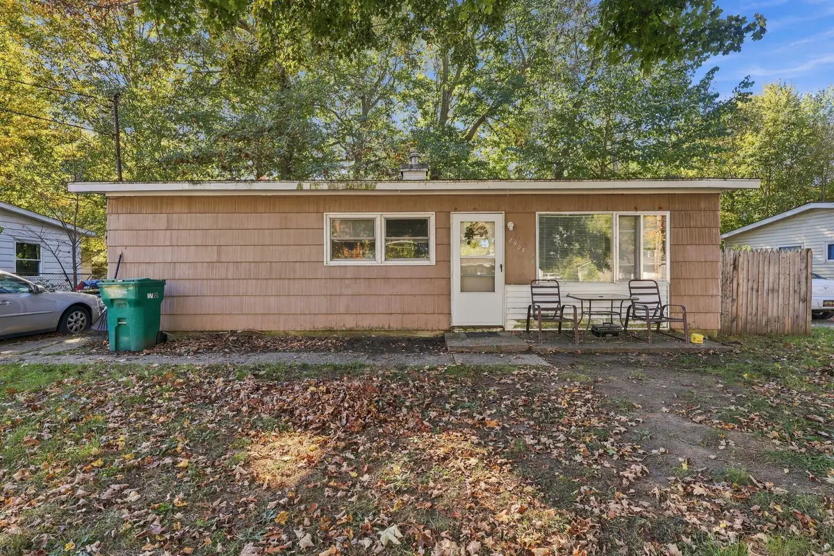2905 Fielding Drive, Lansing, MI 48911 - #1
