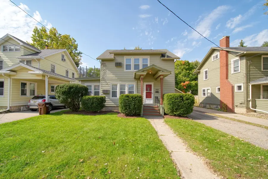720 S West Avenue, Jackson, MI 49203 - #2
