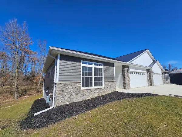 233 Auseon Court, Hillsdale, MI 49242
