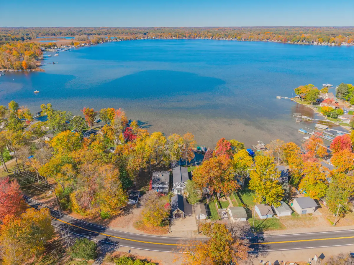 9235 Mcgregor Road, Pinckney, MI 48169 - #1
