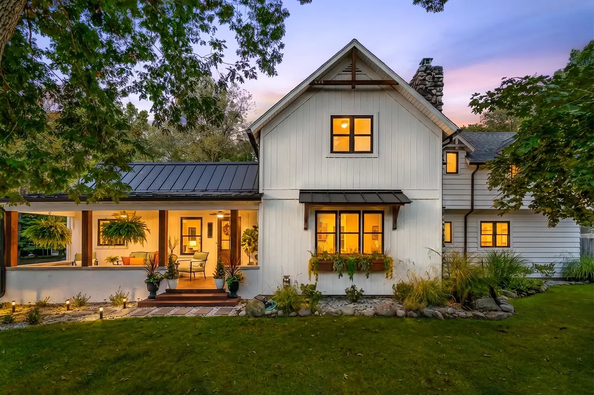 903 E Mill Street, Hastings, MI 49058 - #1