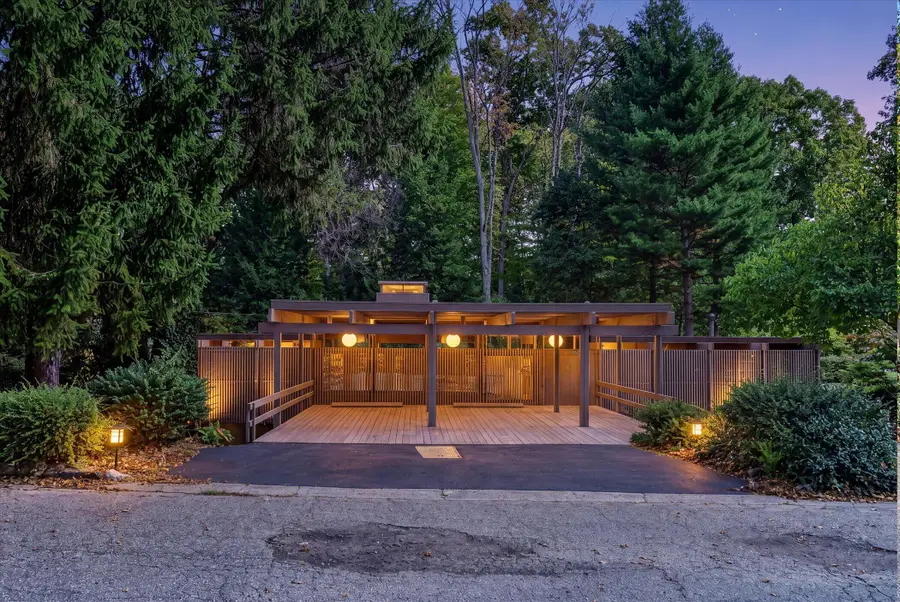 2525 Sheffield Drive, Kalamazoo, MI 49008 - #2