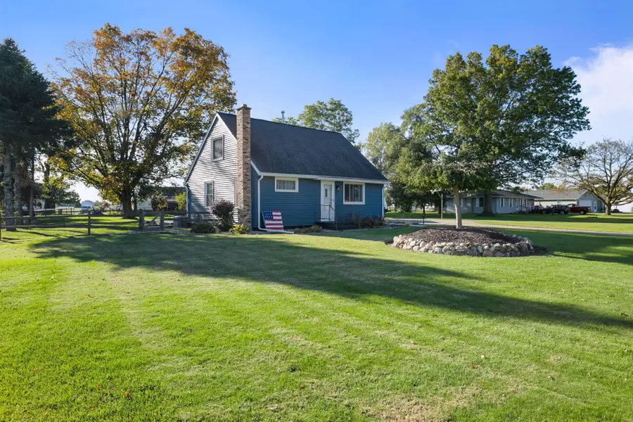 68958 Claire Street, Edwardsburg, MI 49112 - #2