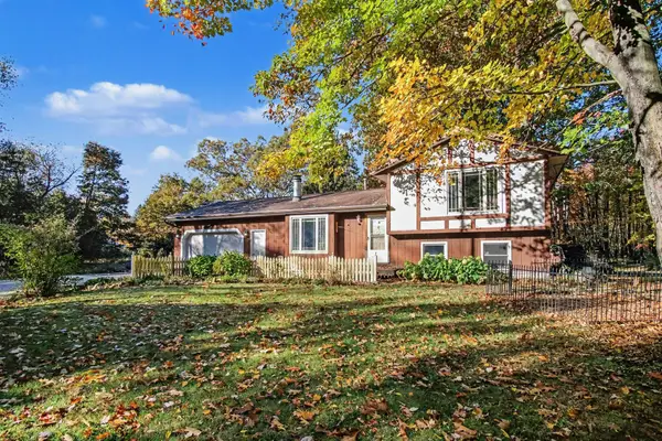 14905 Red Pine Drive Nw, Kent City, MI 49330