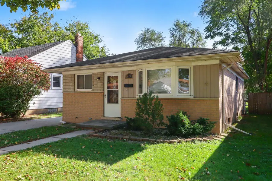 26273 Eton Avenue, Dearborn Heights, MI 48125 - #3