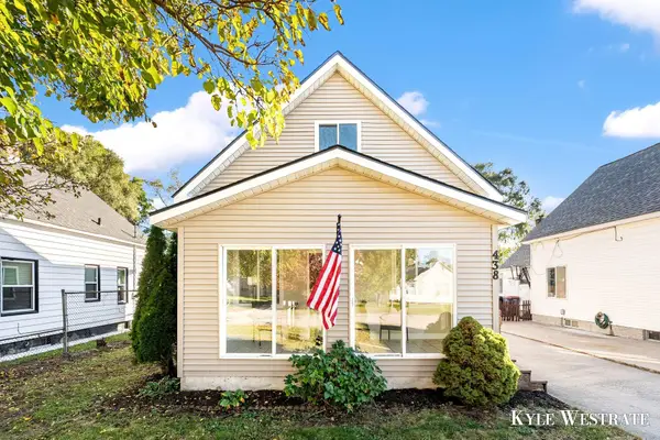 438 W 20th Street, Holland, MI 49423