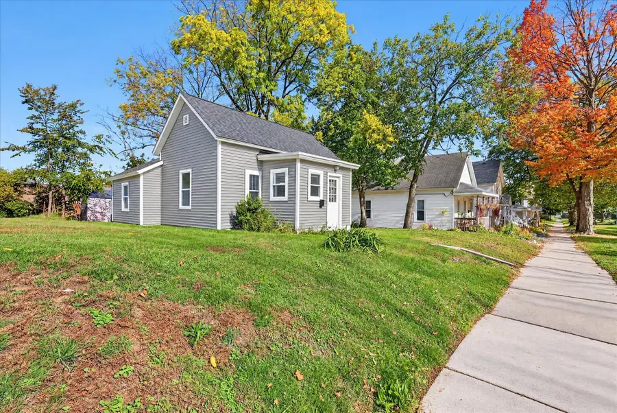 917 Innes Street Ne, Grand Rapids, MI 49503 - #2