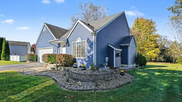 567 Cattail Lane, Pinckney, MI 48169