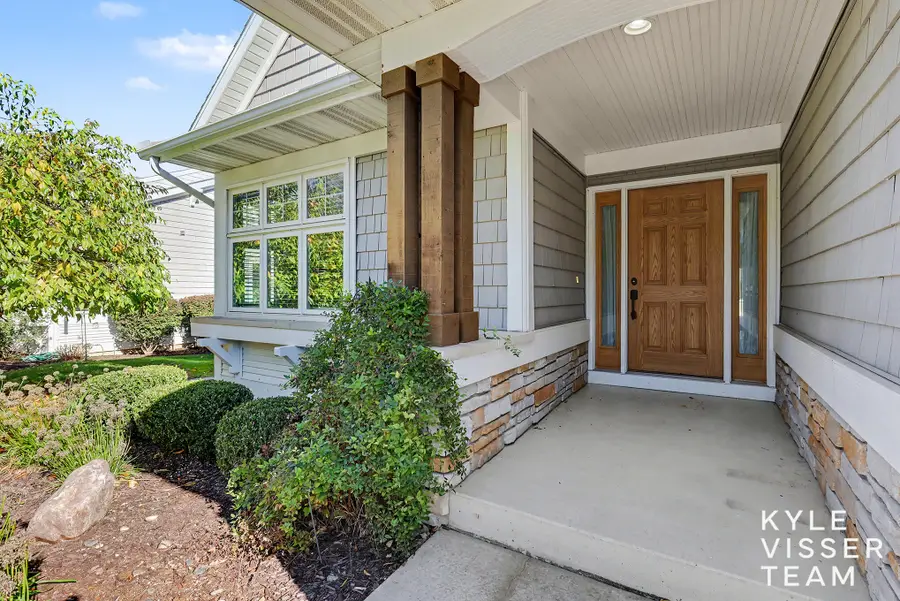 3935 Crystal Waters Lane Ne, Grand Rapids, MI 49525 - #3