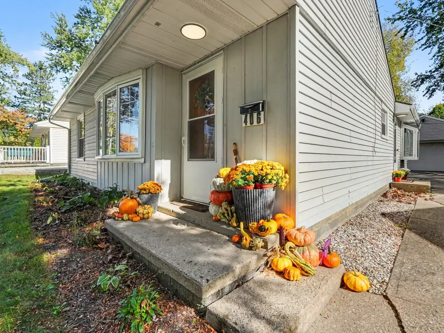 406 N Harris Street, Saline, MI 48176 - #3