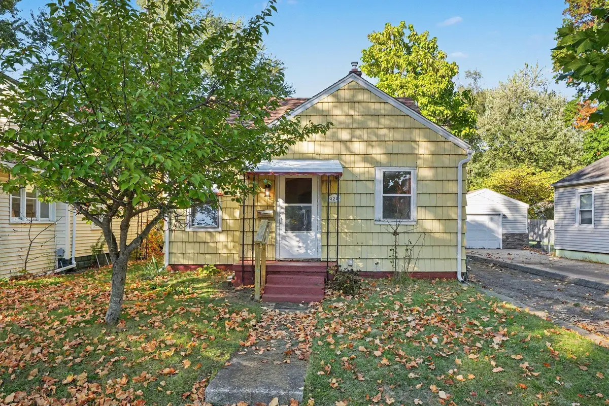 320 W Burnham Street W, Battle Creek, MI 49015 - #1