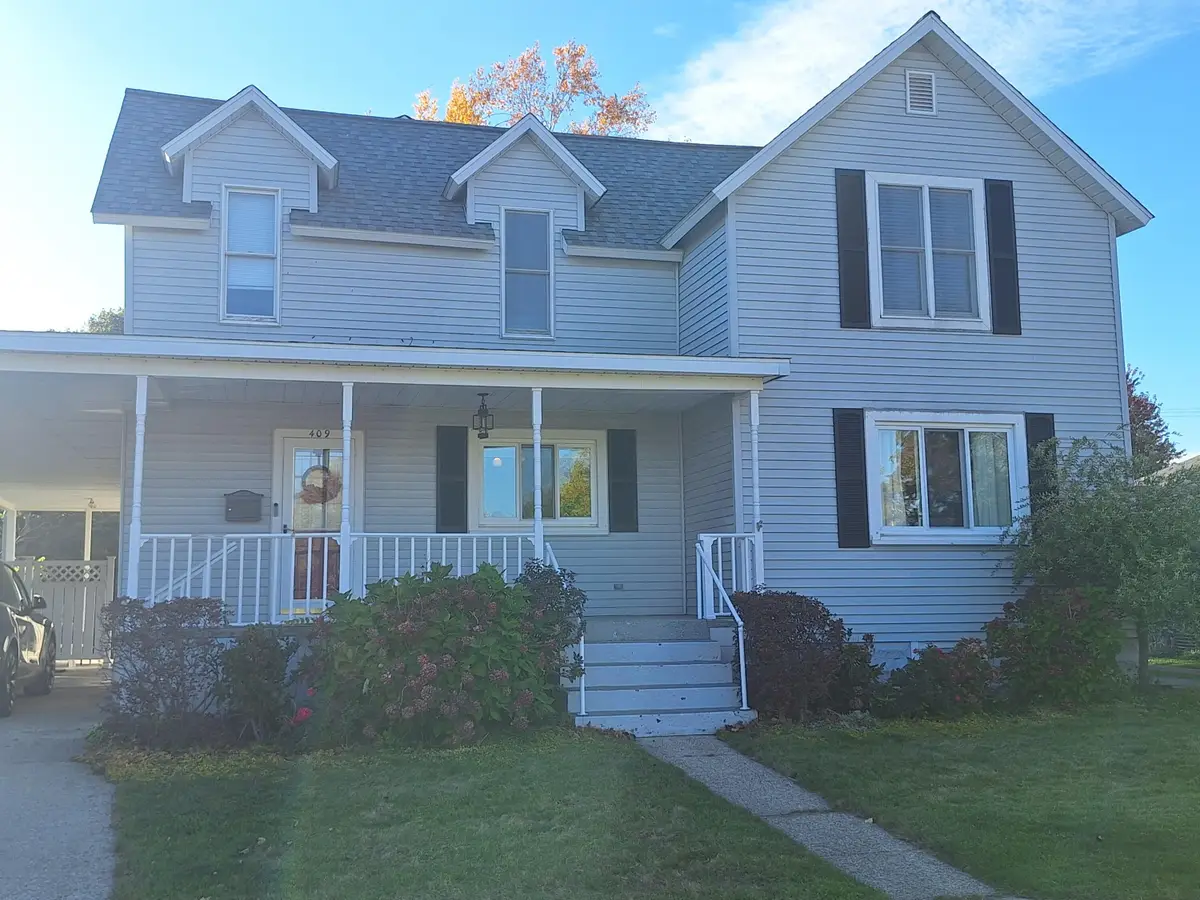 409 N Gaylord Avenue, Ludington, MI 49431 - #1