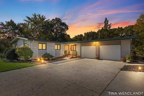 3737 Keeweenaw Drive Ne, Grand Rapids, MI 49525