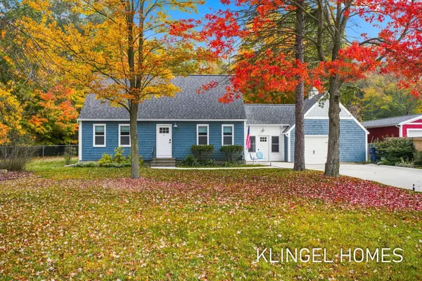 1100 W Hile Road, Norton Shores, MI 49441